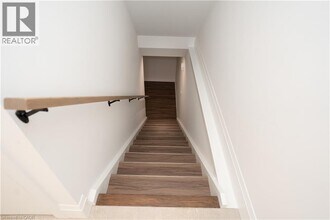 22 Neeve St in Guelph, ON - Building Photo - Building Photo
