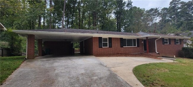 1933 Silvastone Dr in Decatur, GA - Building Photo - Building Photo