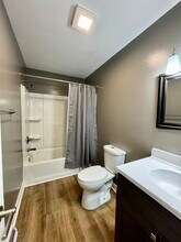 2025 Burton Ave in Waterloo, IA - Building Photo - Building Photo