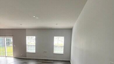 3423 Helene Rieder Dr in Montgomery, IL - Building Photo - Building Photo