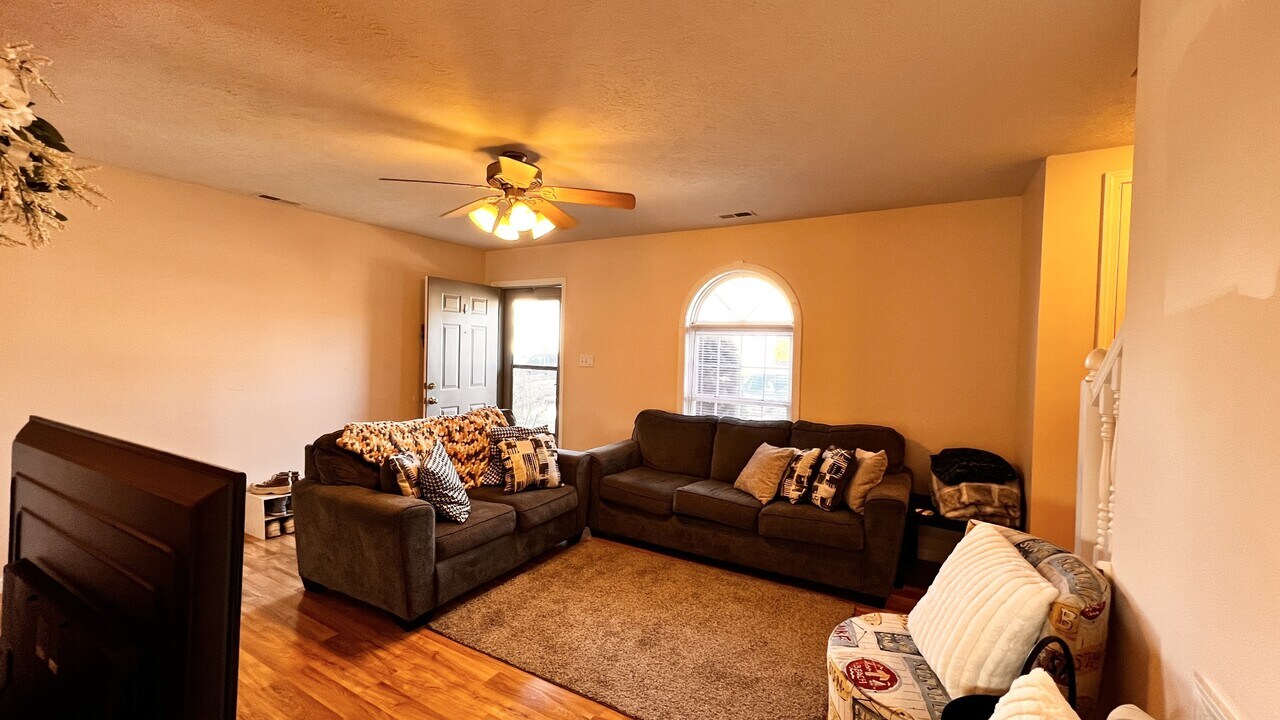 3475 S Oaklawn Cir in Bloomington, IN - Building Photo