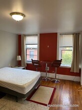 72 Revere St, Unit 4F in Boston, MA - Building Photo - Building Photo