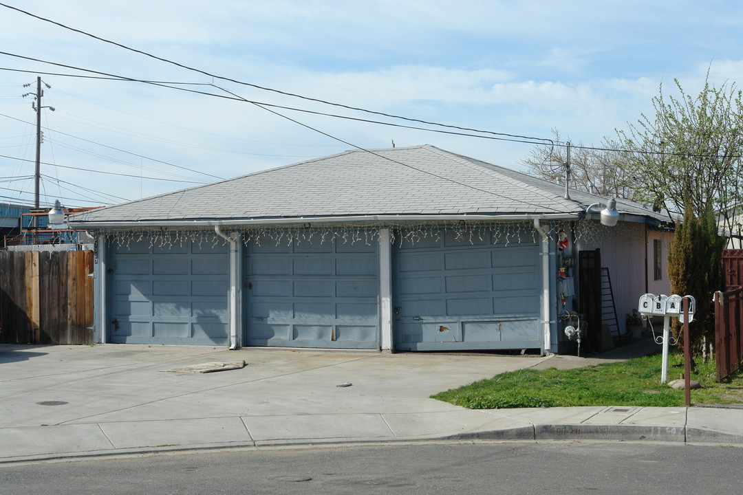 37367 Elm St in Newark, CA - Building Photo