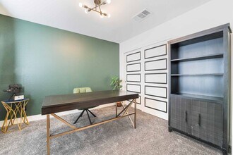 10001 Sable Point St in Las Vegas, NV - Building Photo - Building Photo