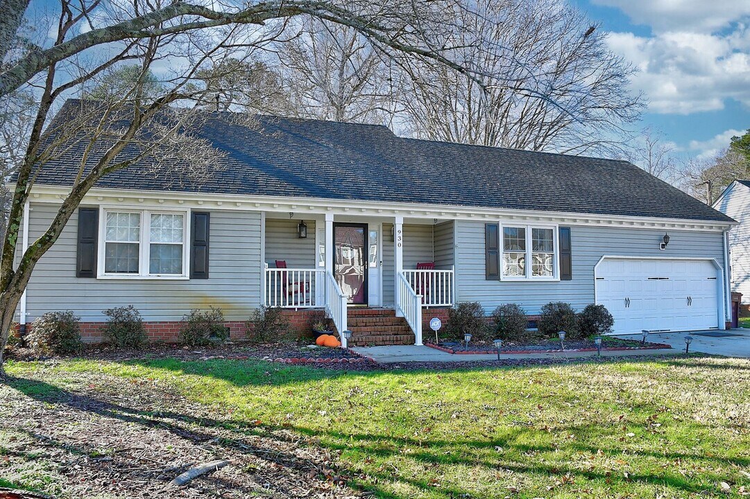 930 Baydon Ln in Chesapeake, VA - Building Photo