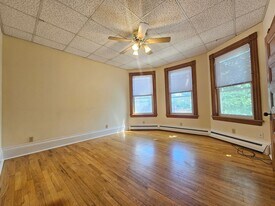 234 Pearl St in Burlington, VT - Building Photo