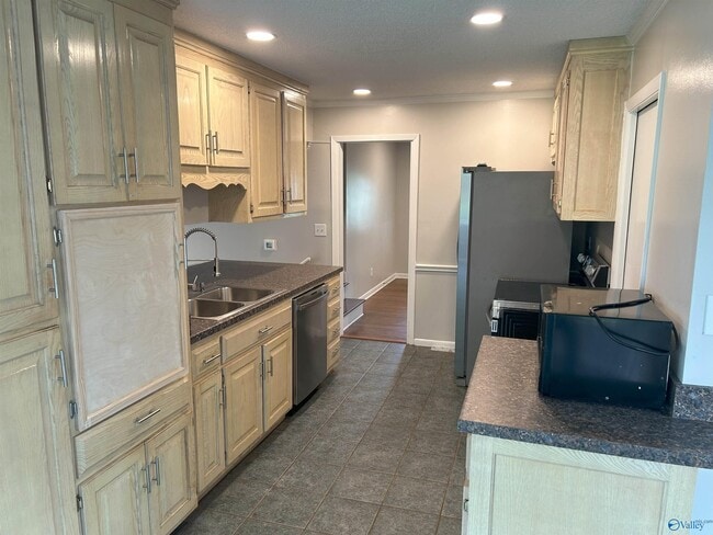 2109 Villaret Dr SW in Huntsville, AL - Building Photo - Building Photo