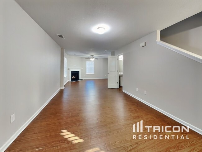 2640 Cider Ridge Rd in Dallas, NC - Foto de edificio - Building Photo