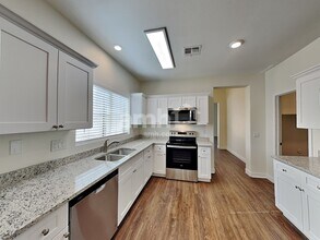 6311 W Hilton Ave in Phoenix, AZ - Building Photo - Building Photo
