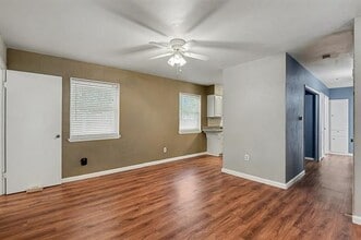 1202 Crane Dr in Euless, TX - Building Photo - Building Photo