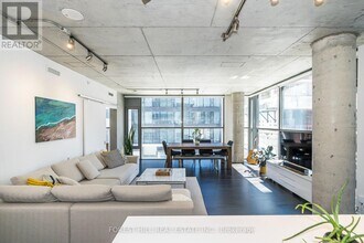 25-425 Oxley St in Toronto, ON - Building Photo - Building Photo