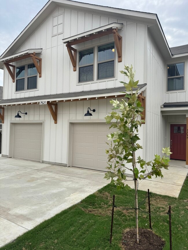 7521 Briarwood Pass in San Antonio, TX - Building Photo - Building Photo