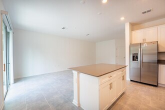 7464 Stone Crk Trl in Kissimmee, FL - Building Photo - Building Photo