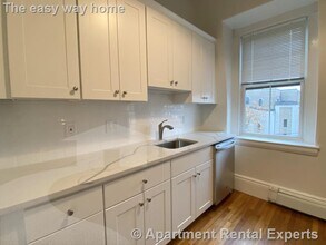 194 Central St in Somerville, MA - Building Photo - Building Photo