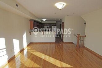 102 Allston St in Boston, MA - Building Photo - Building Photo