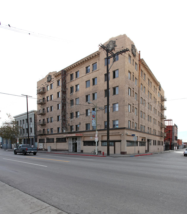 The Ford Apartments in Los Angeles, CA - Building Photo