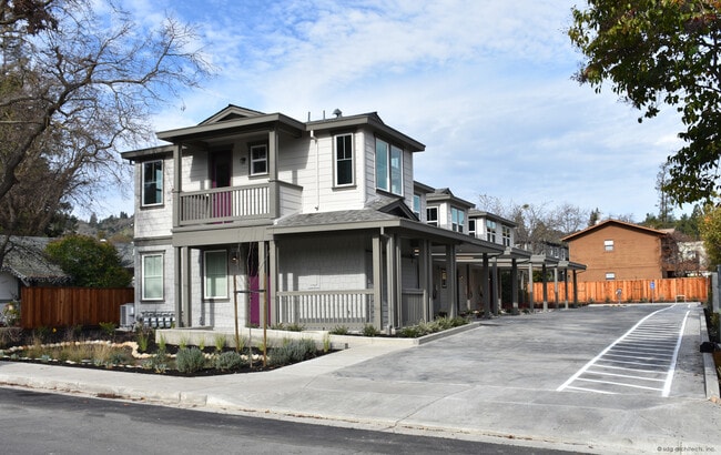 3626 Chestnut St in Lafayette, CA - Foto de edificio - Building Photo