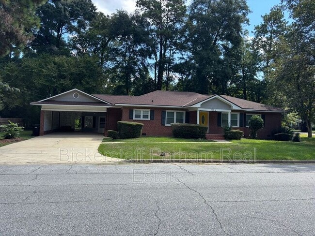 property at 2104 Avalon Rd