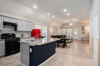 7043 Birnam Garden Lane in Houston, TX - Building Photo - Building Photo