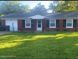 2014 Cedarcrest Dr in Louisville, KY - Building Photo