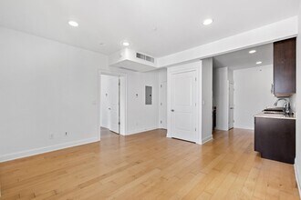 112 Liberty View Dr. in Jersey City, NJ - Building Photo - Building Photo