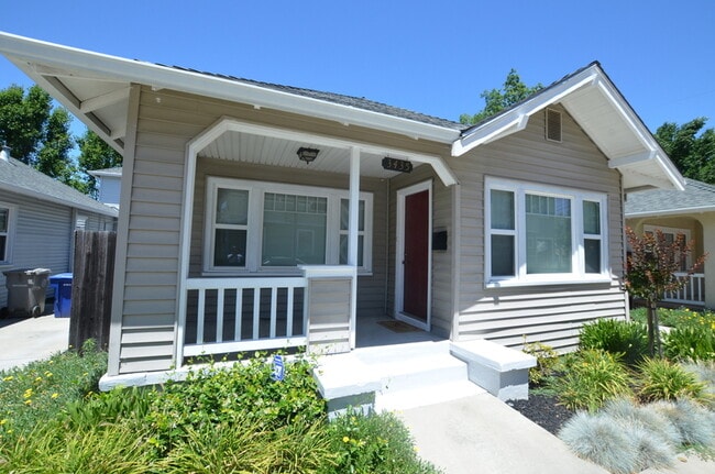 property at 3435 Trio Ln
