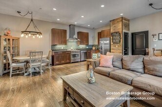 45 Vinton St, Unit #5 in Boston, MA - Building Photo - Building Photo