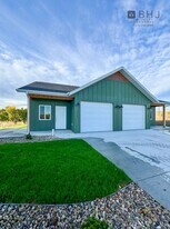 3035 Real Bird Wy in Sheridan, WY - Building Photo