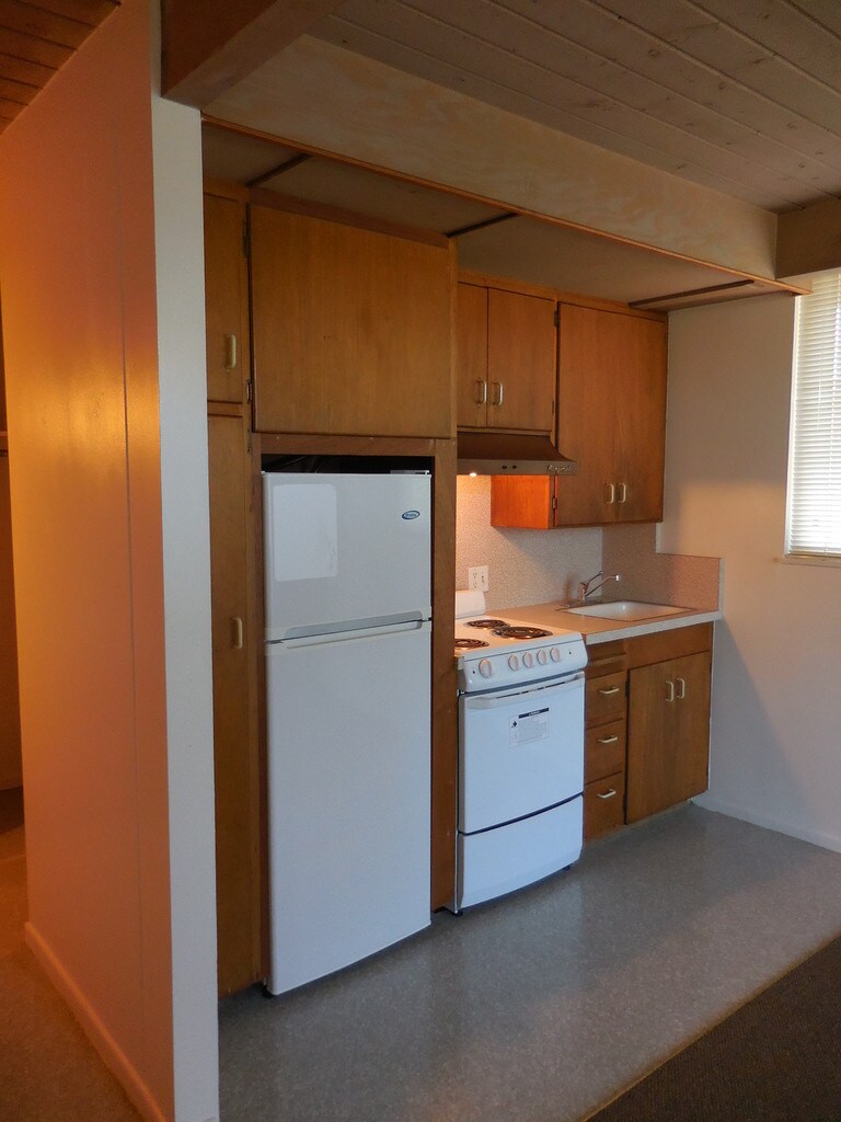 Sabado Tarde Studio Apartments Goleta, CA Apartments For Rent