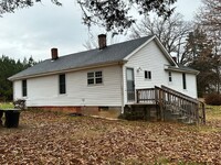 7818 Abilene Rd in Farmville, VA - Foto de edificio - Building Photo