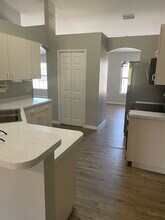 1055 Bismarck Rd in Punta Gorda, FL - Foto de edificio - Building Photo