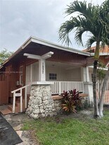 1545 NW 1st St in Miami, FL - Building Photo