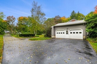 8 Marie Dr in Andover, MA - Building Photo - Building Photo