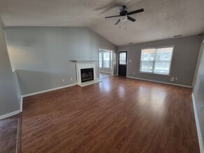 136 Arbor Dr in Raeford, NC - Building Photo - Building Photo