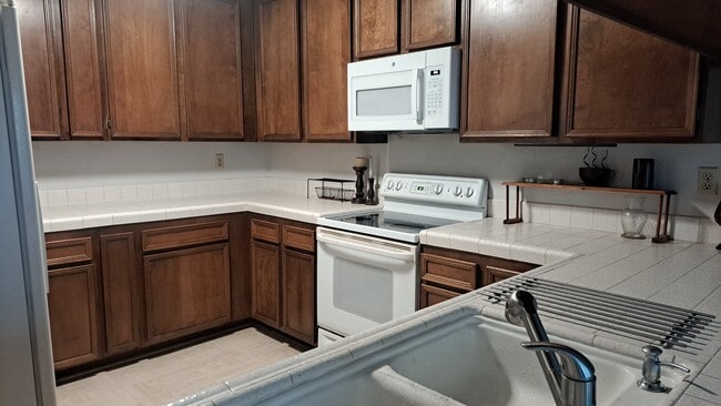 property at 1065 Fresno St