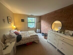 102 Gainsborough St, Unit 302E in Boston, MA - Building Photo - Building Photo