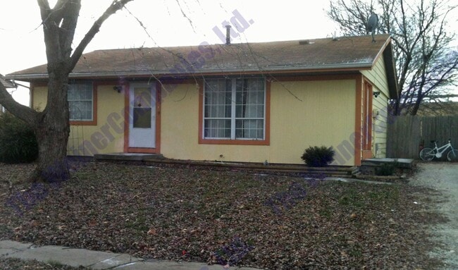 613 Bonnymeade Dr in Champaign, IL - Building Photo - Building Photo