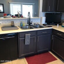 6238 S Cottonfields Ln in Phoenix, AZ - Building Photo - Building Photo