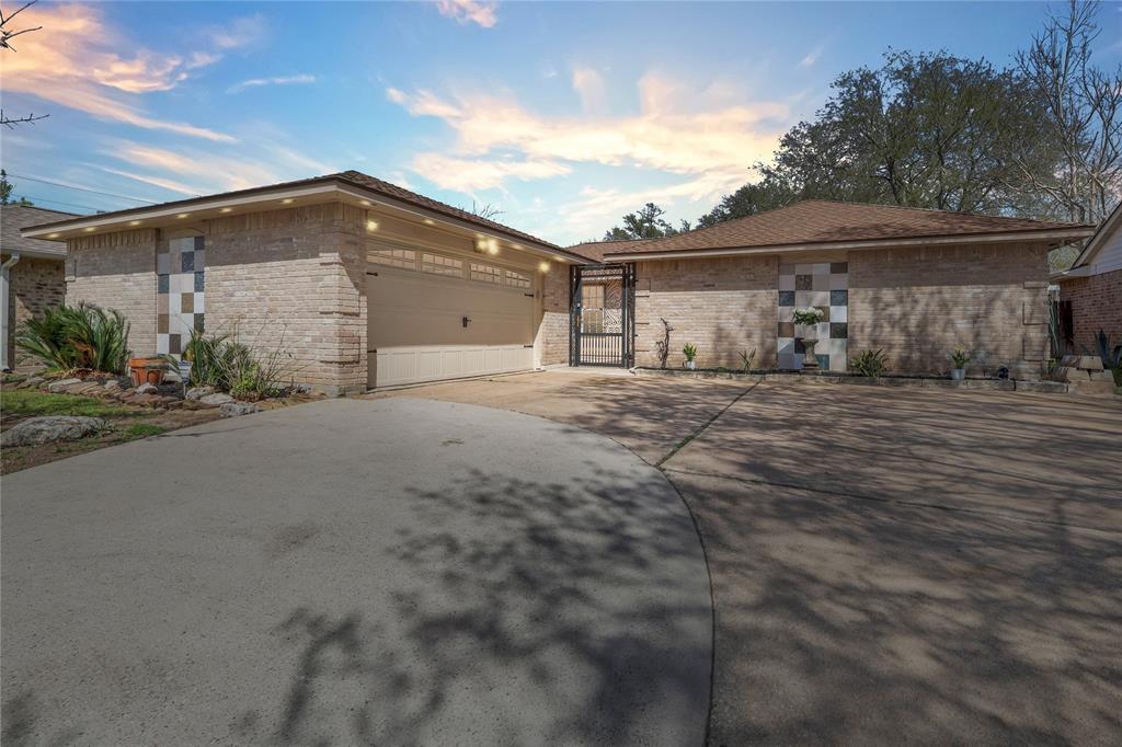 13622 Wimbledon Oaks Dr in Houston, TX - Building Photo