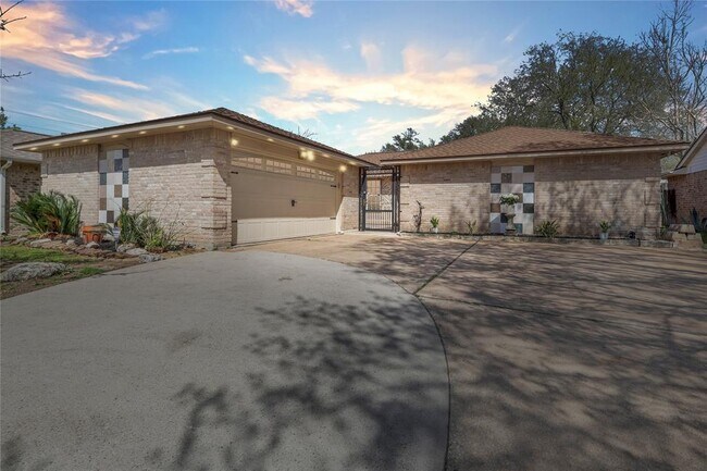 property at 13622 Wimbledon Oaks Dr