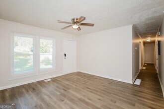 424 Azalea Dr in Stockbridge, GA - Building Photo - Building Photo