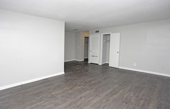 Alderman Park Apartments in Jacksonville, FL - Foto de edificio - Interior Photo