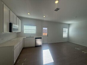 18030 Prairie Falcon Wy in Pflugerville, TX - Building Photo - Building Photo