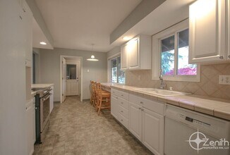 12908 NE Salmon Creek Ave in Vancouver, WA - Building Photo - Building Photo