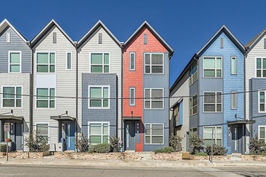 301 E Lamar St, Unit 725-301 in McKinney, TX - Building Photo