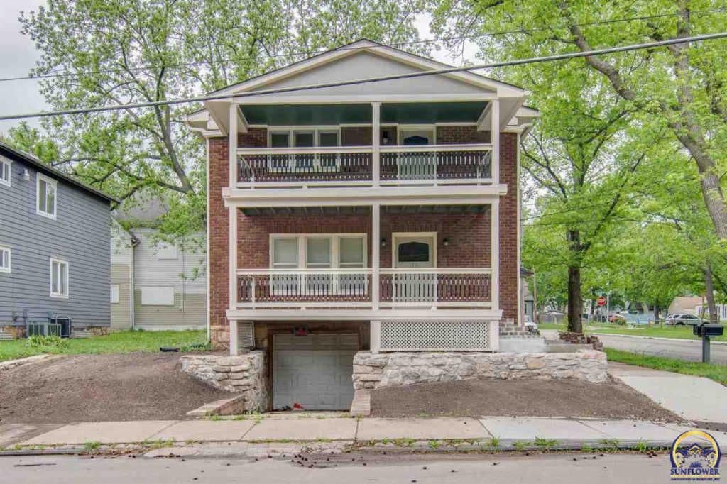 1301 SW Clay St, Unit B - Upstairs in Topeka, KS - Building Photo