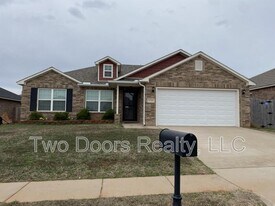 11704 NW 134th St in Piedmont, OK - Building Photo