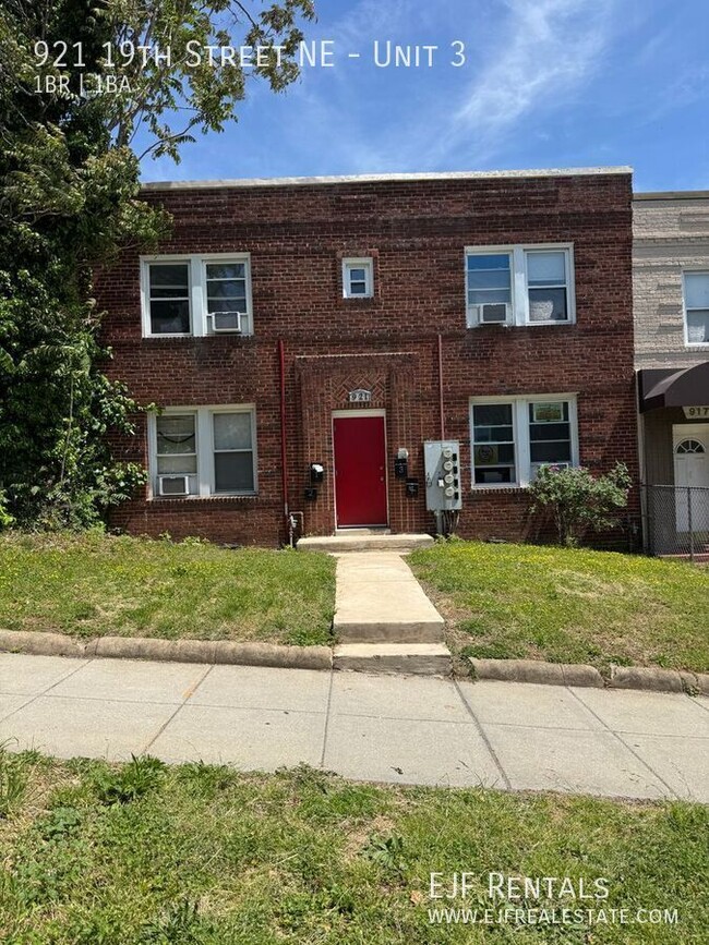 property at 921 19th St NE