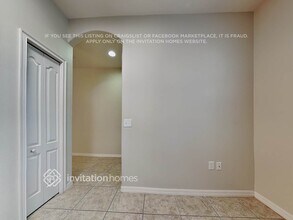 3726 Grecko Dr, Unit 1300-105 in Wesley Chapel, FL - Foto de edificio - Building Photo