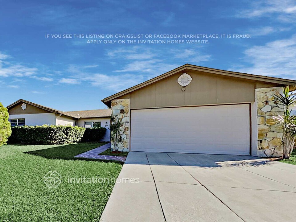 99 Oaxaca Ln in Kissimmee, FL - Building Photo